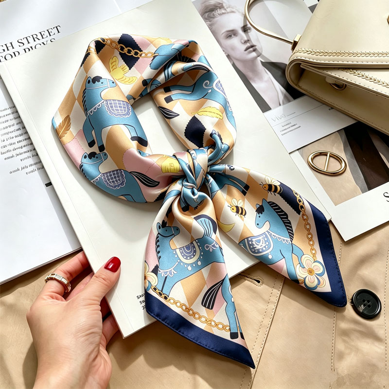 Women Accessories Brands - مناديل يد نسائية، وشاح حرير للشعر،