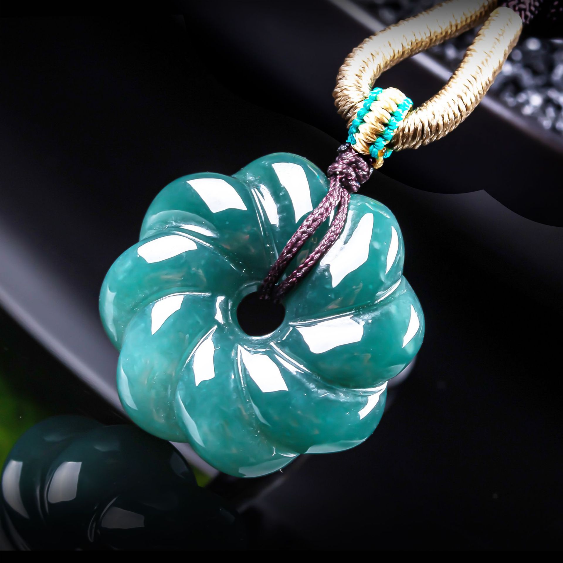 قلادة زهرة من اليشم البورمي ال - مراجعة Women Accessories Trending وسعره